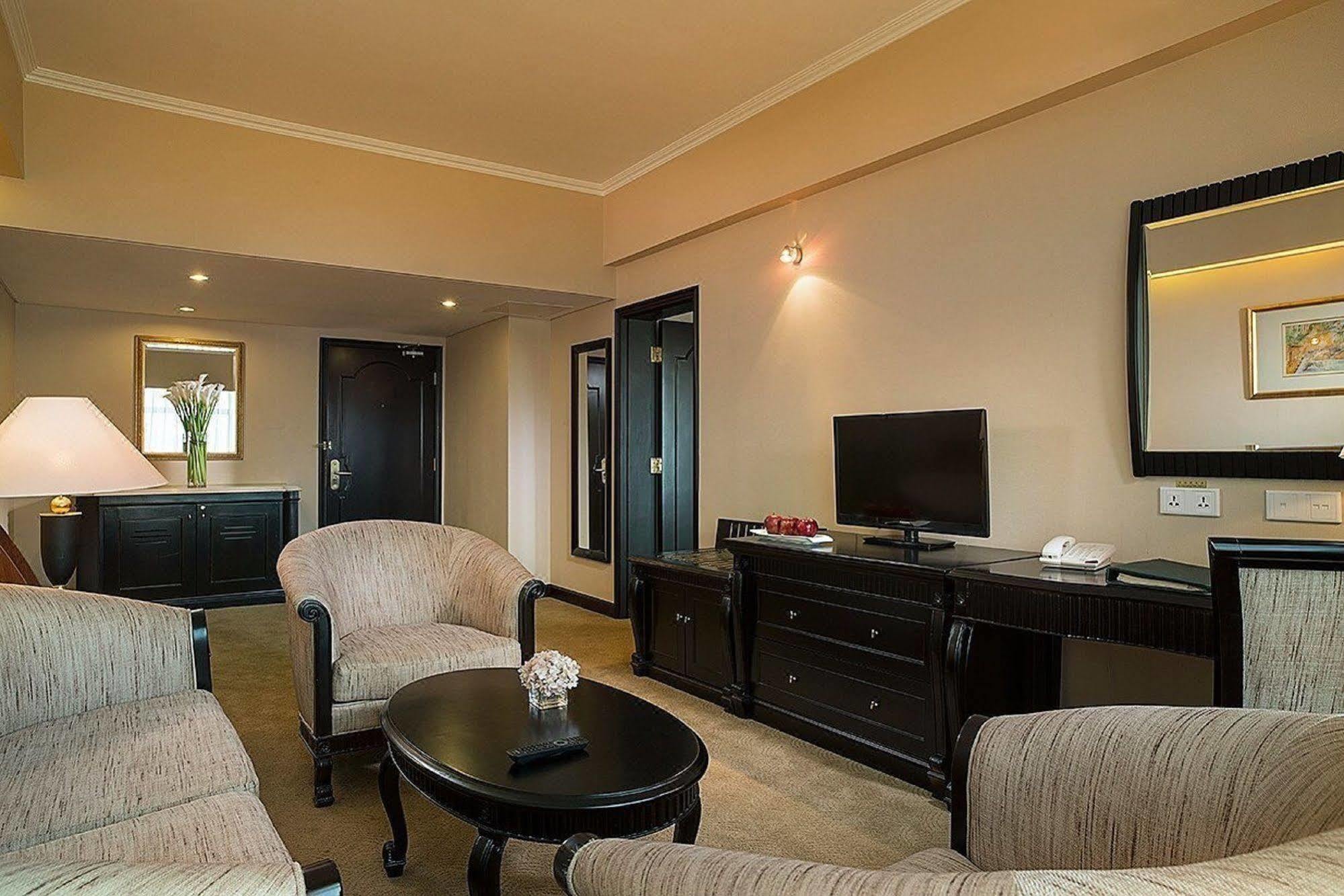 Celebrity International Grand Hotel Beijing Eksteriør billede