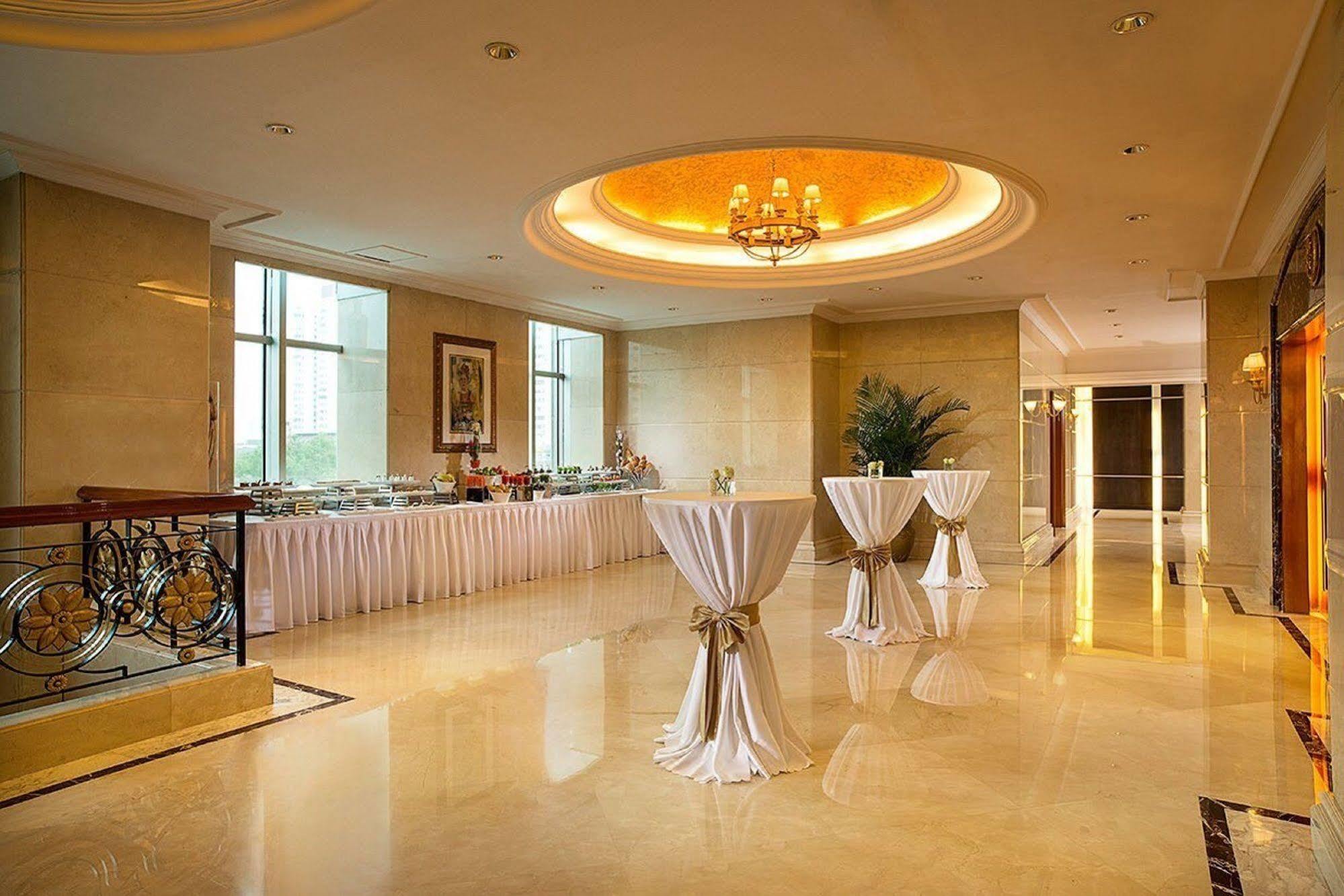 Celebrity International Grand Hotel Beijing Eksteriør billede